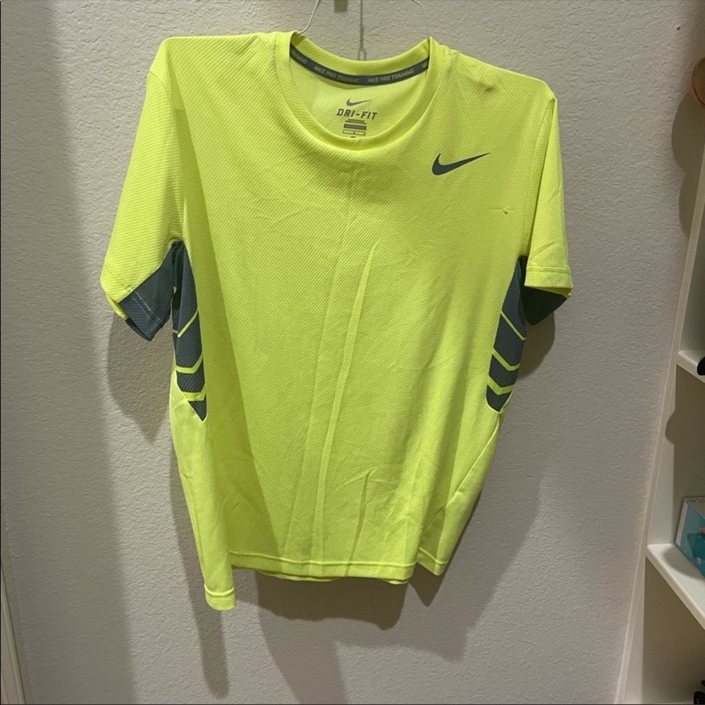 Nike Mens Running Shirt Large